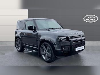 Used Land Rover Defender 2025 for sale - 76268168: Photo