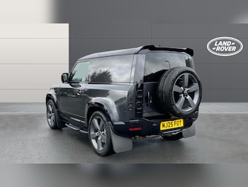 Used Land Rover Defender 2025 for sale - 76268168: Photo