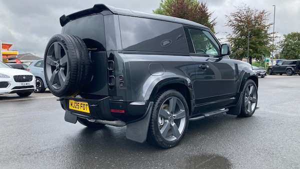 Used Land Rover Defender 2025 for sale - 76268168: Photo 38