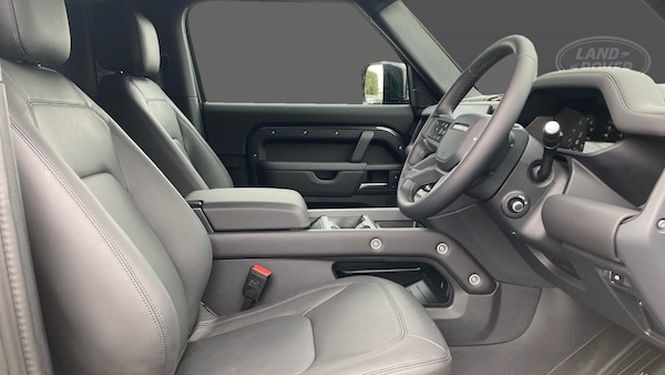 Used Land Rover Defender 2025 for sale - 76268168: Photo 4