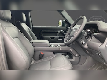 Used Land Rover Defender 2025 for sale - 76268168: Photo