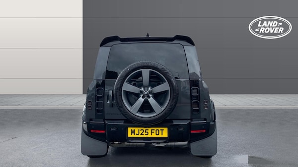 Used Land Rover Defender 2025 for sale - 76268168: Photo 6