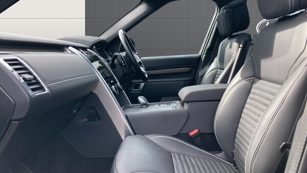 Used Land Rover Discovery 2023 for sale - 76184277: Photo 3