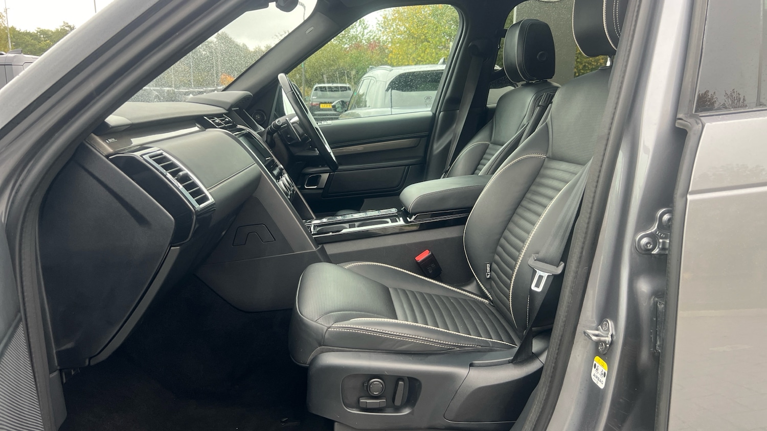 Used Land Rover Discovery 2019 for sale - 77286139: Photo 48