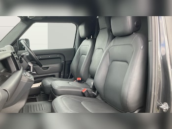 Used Land Rover Defender 2025 for sale - 78499904: Photo