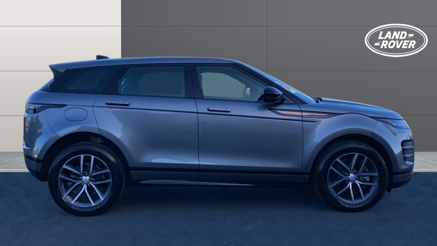 Used Land Rover Range Rover Evoque 2025 for sale - 76580610: Photo 5