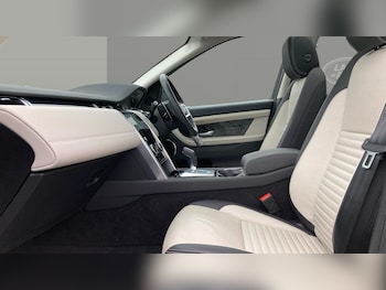 Used Land Rover Discovery Sport 2022 for sale - 77492444: Photo