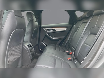 Used Jaguar F-Pace 2023 for sale - 77976907: Photo