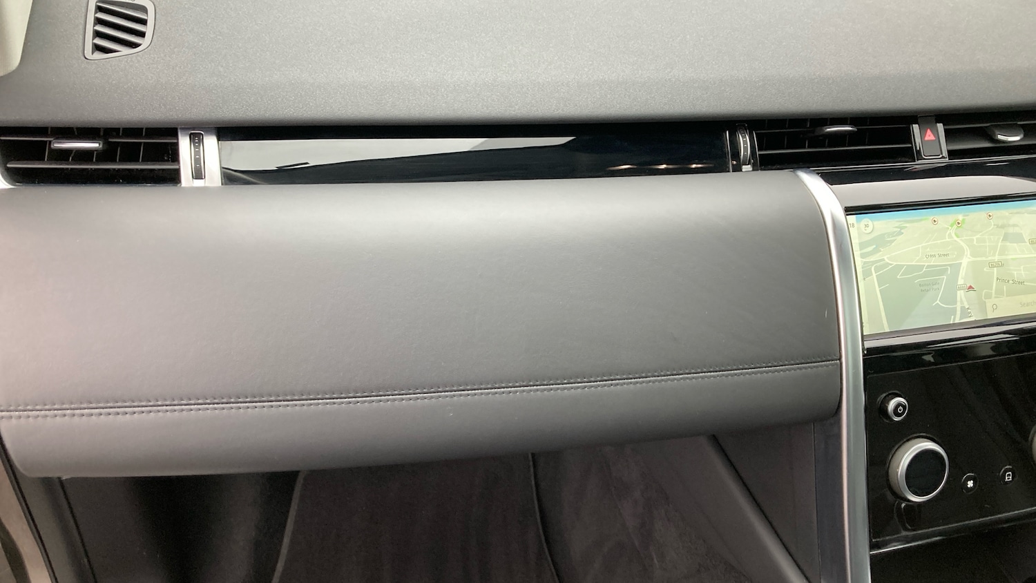 Used Land Rover Discovery Sport 2021 for sale - 77420929: Photo 26