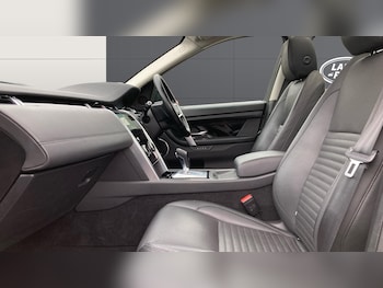 Used Land Rover Discovery Sport 2021 for sale - 77420929: Photo
