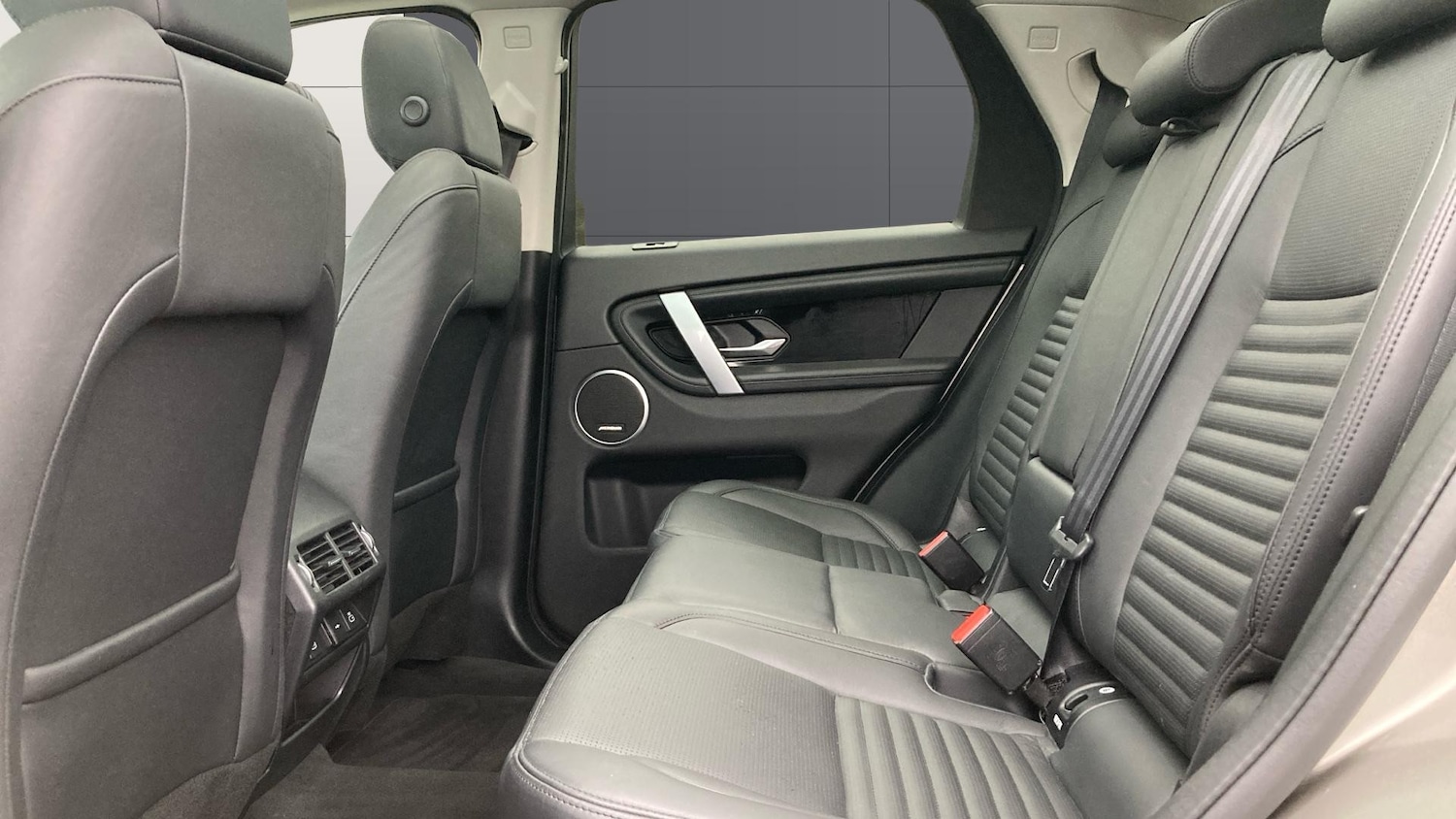 Used Land Rover Discovery Sport 2021 for sale - 77420929: Photo 4