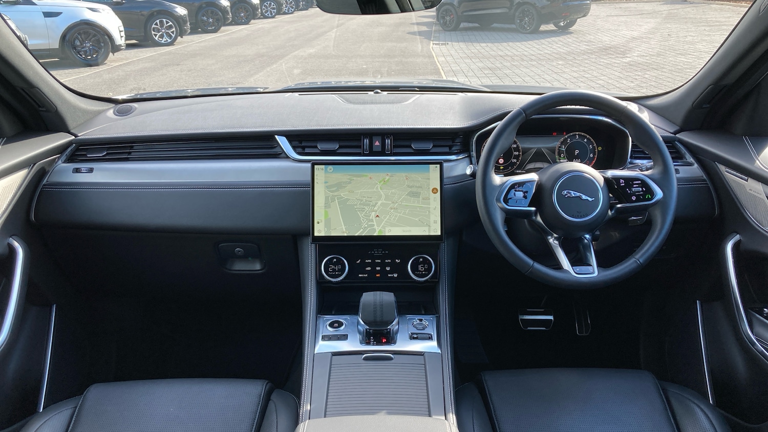 Used Jaguar F-Pace 2024 for sale - 76161824: Photo 9