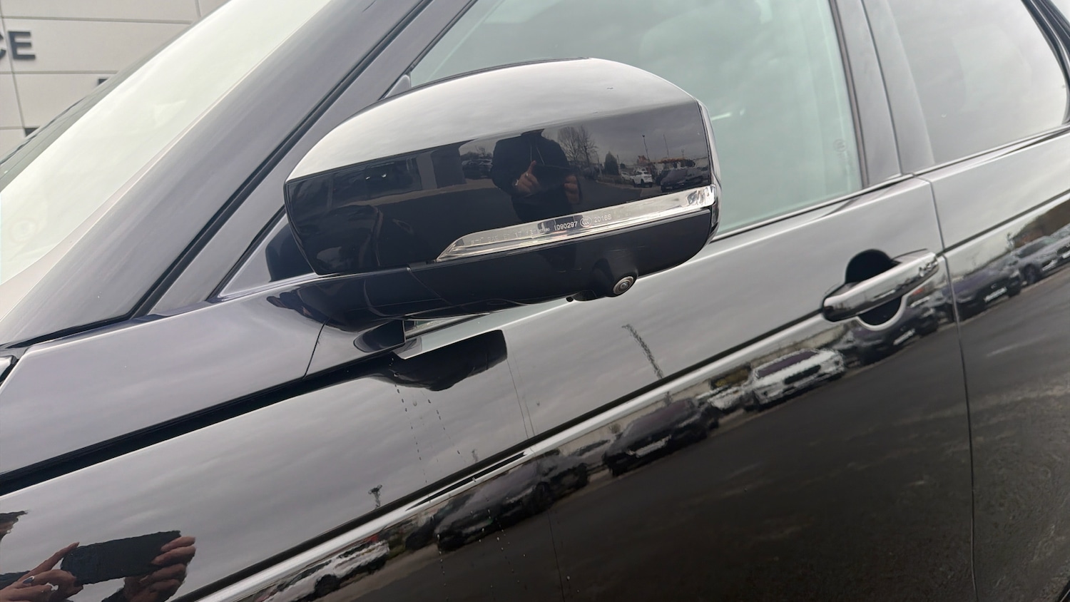 Used Land Rover Discovery 2021 for sale - 77718523: Photo 31