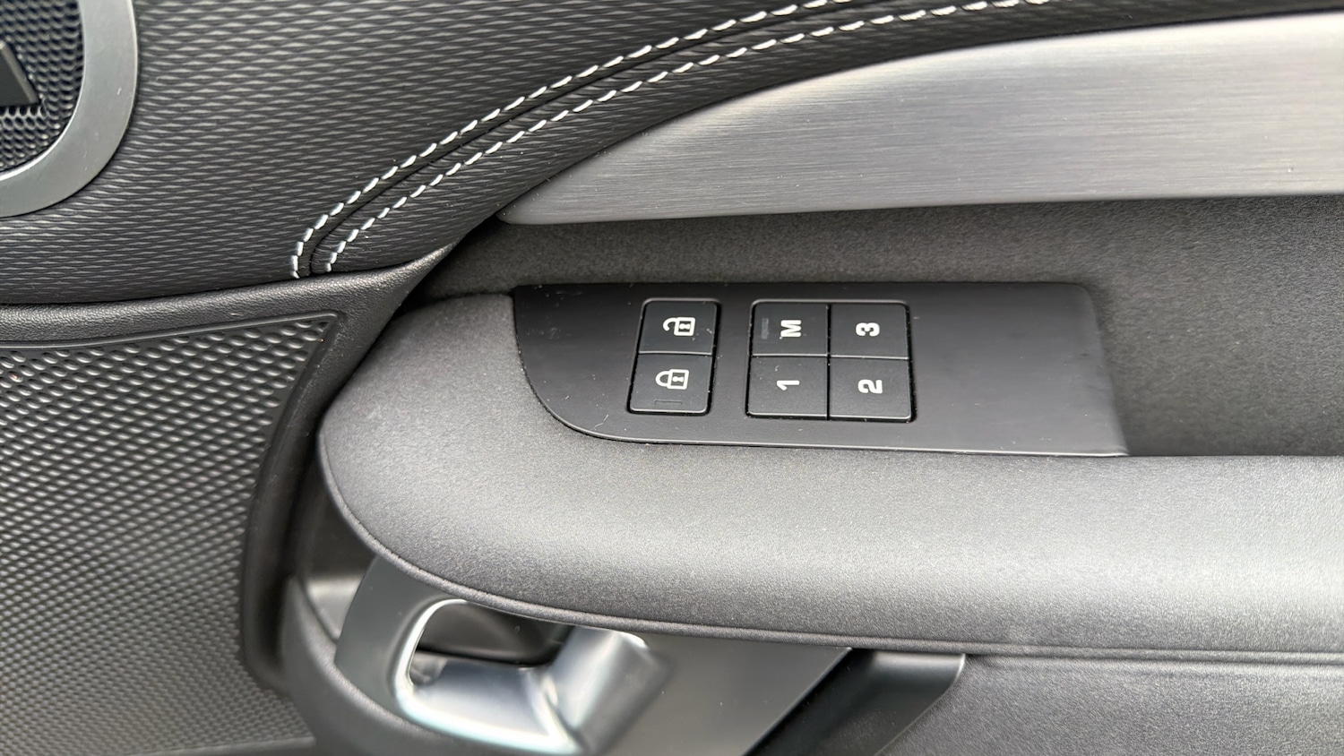 Used Land Rover Discovery 2021 for sale - 77718523: Photo 41