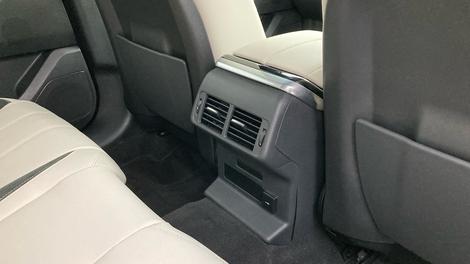 Used Land Rover Range Rover Velar 2022 for sale - 76818708: Photo 18