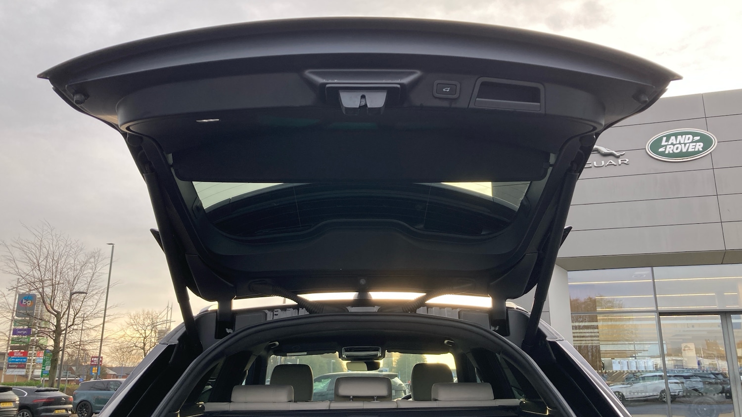 Used Land Rover Range Rover Velar 2022 for sale - 76818708: Photo 27