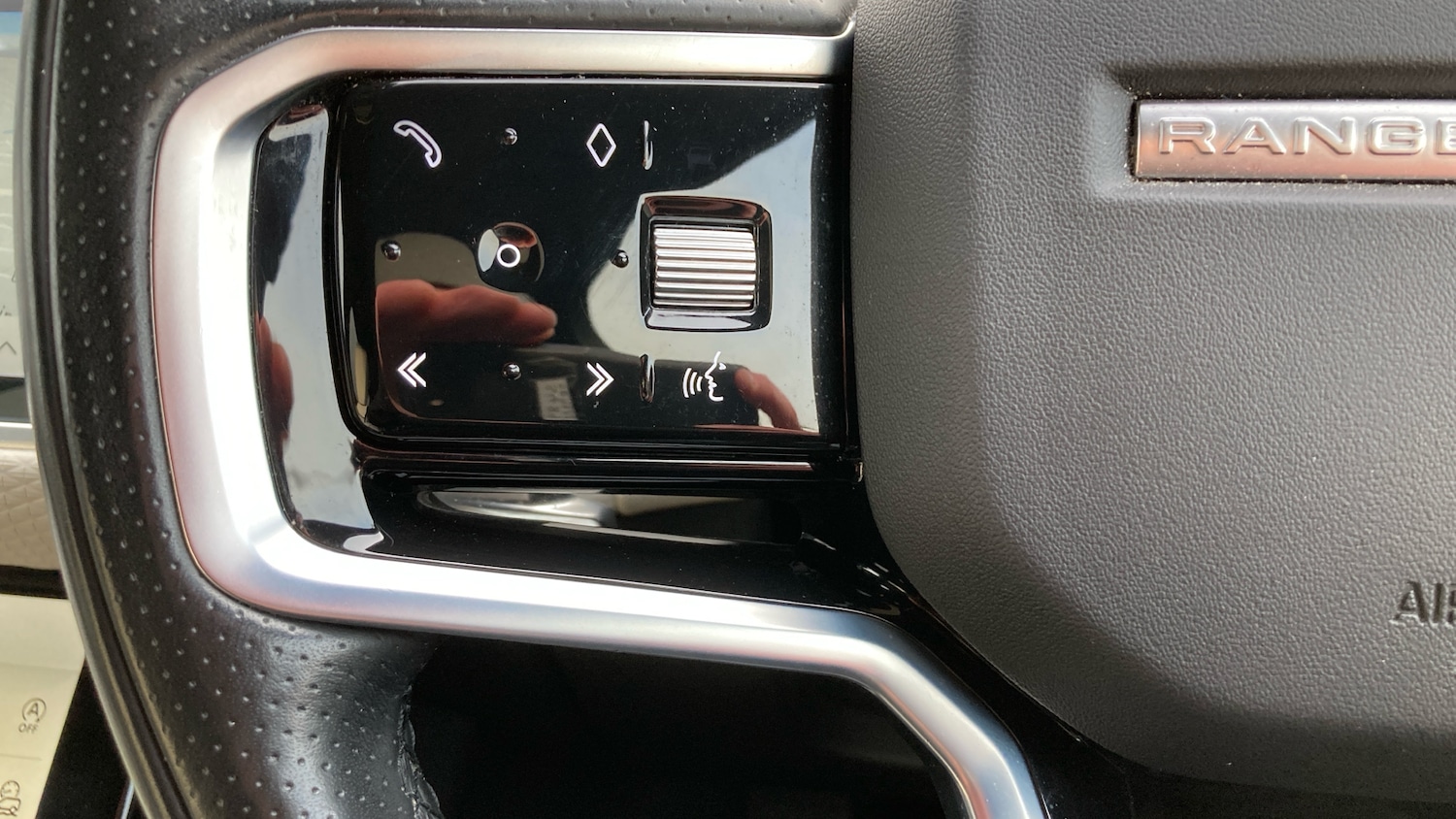 Used Land Rover Range Rover Velar 2022 for sale - 76818708: Photo 43