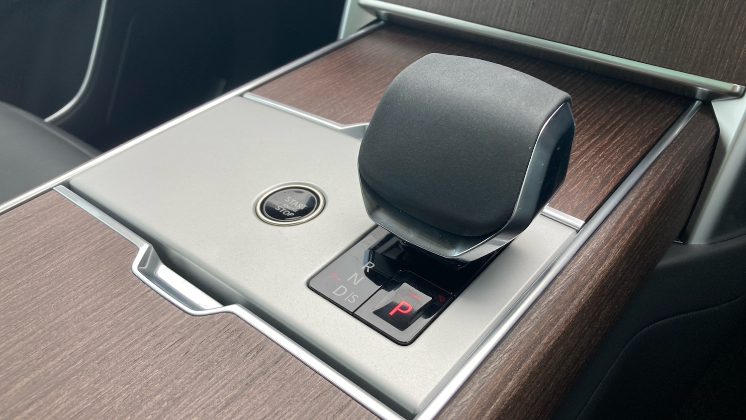 Used Land Rover Range Rover 2025 for sale - 76555630: Photo 13