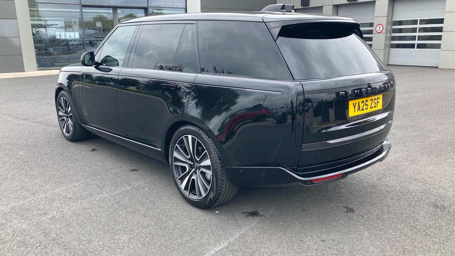 Used Land Rover Range Rover 2025 for sale - 76555630: Photo 41