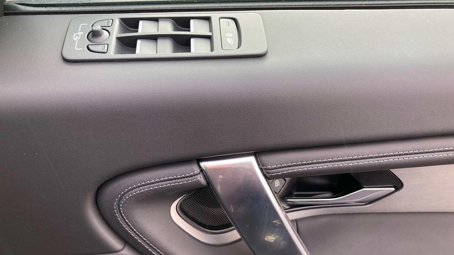 Used Land Rover Discovery Sport 2025 for sale - 76322418: Photo 45