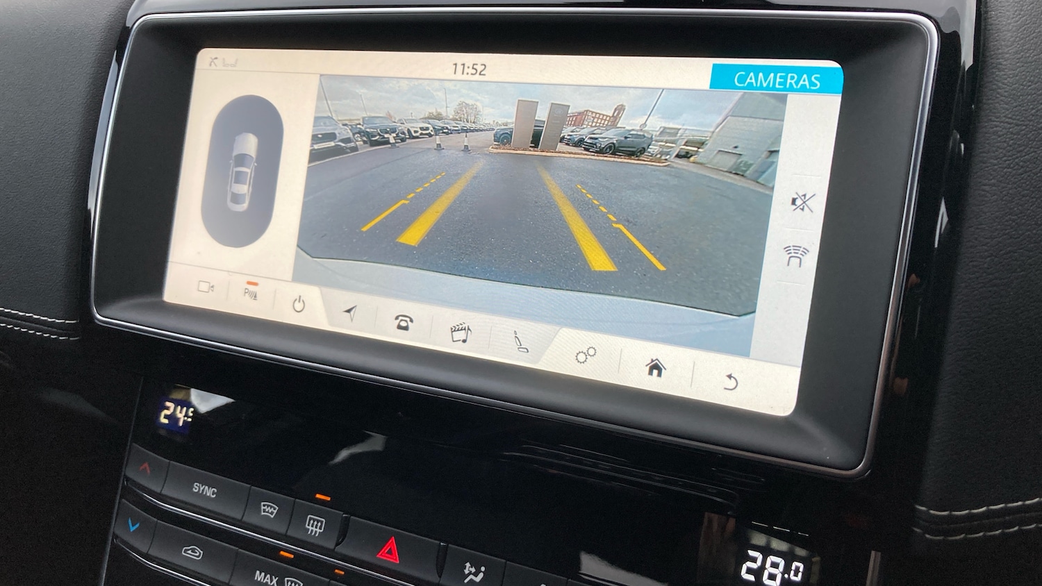 Used Jaguar XE 2019 for sale - 76882352: Photo 12