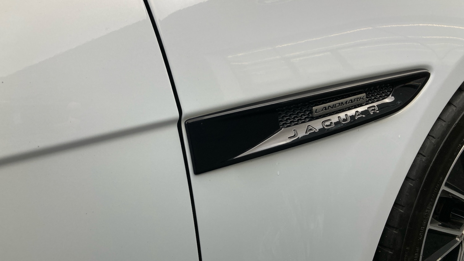 Used Jaguar XE 2019 for sale - 76882352: Photo 24