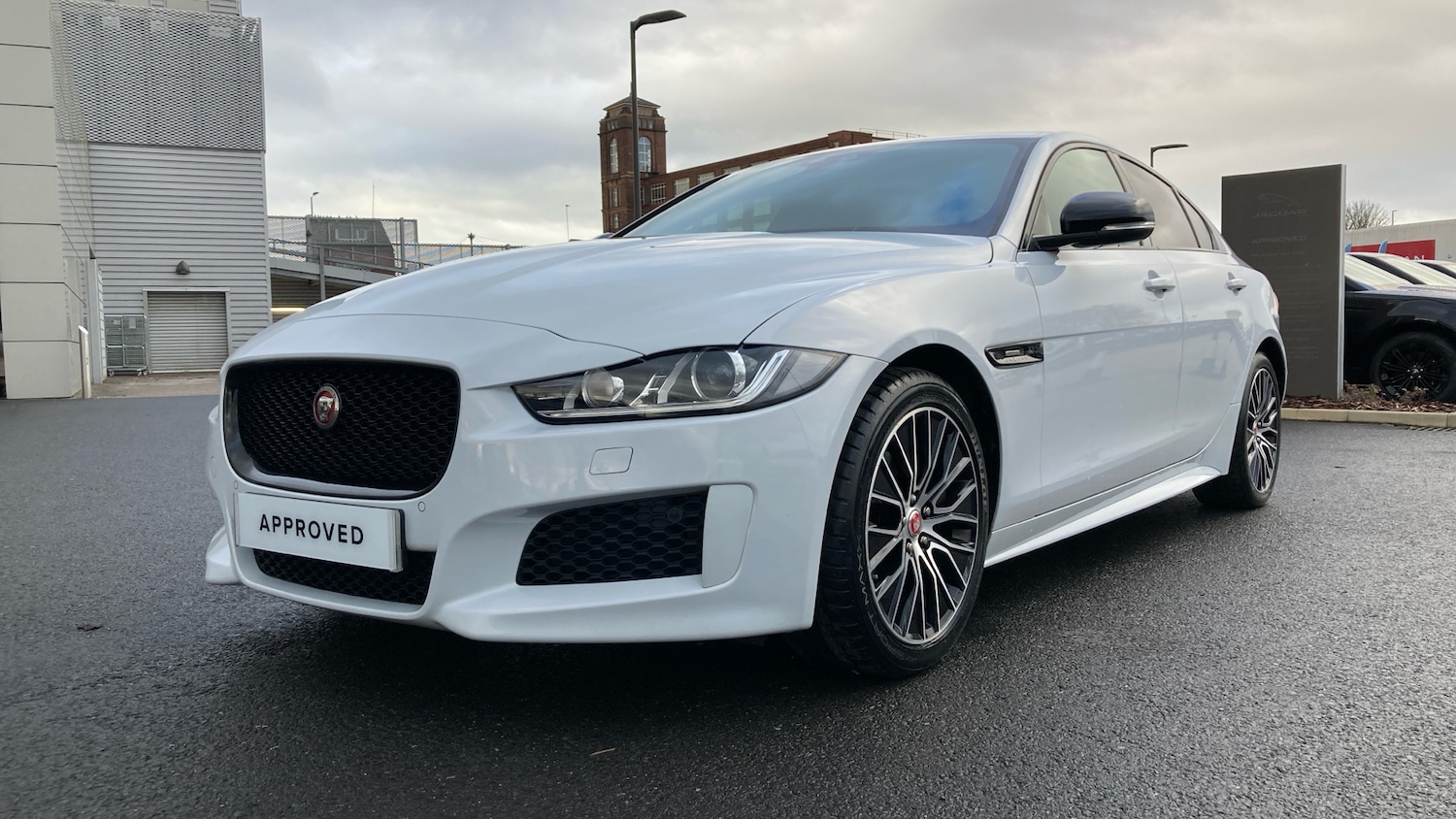 Used Jaguar XE 2019 for sale - 76882352: Photo 29