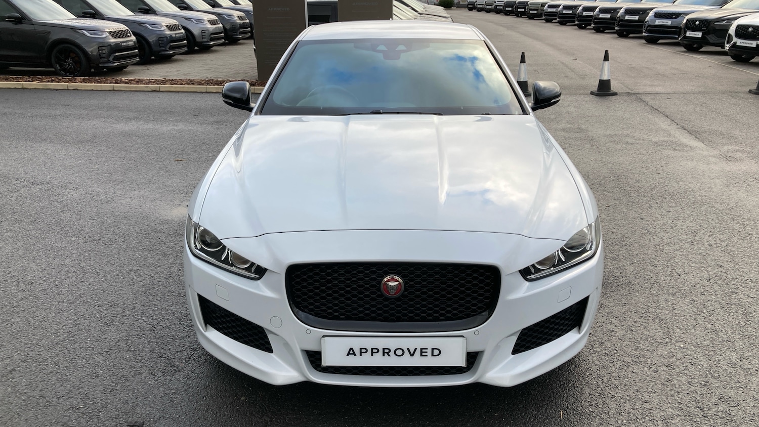 Used Jaguar XE 2019 for sale - 76882352: Photo 31