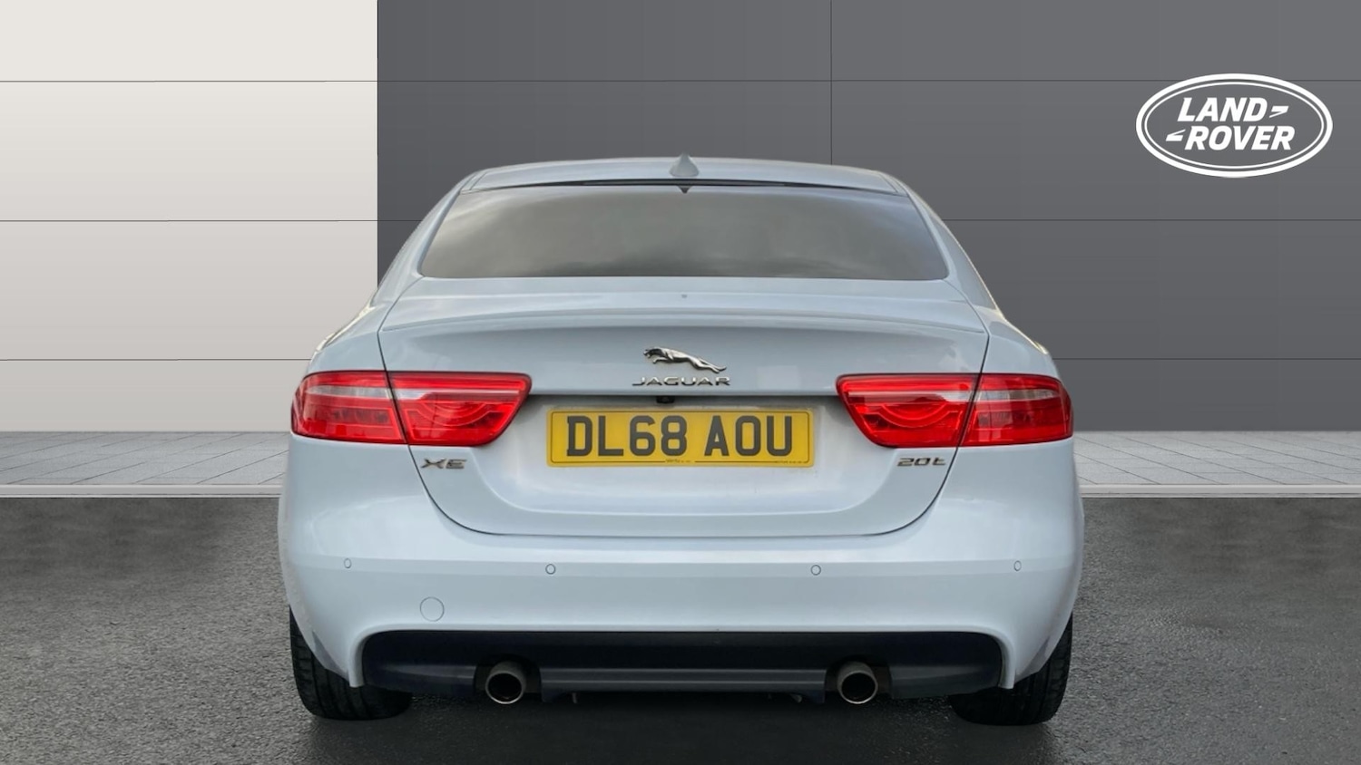 Used Jaguar XE 2019 for sale - 76882352: Photo 6