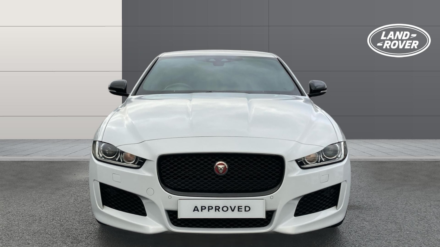 Used Jaguar XE 2019 for sale - 76882352: Photo 7