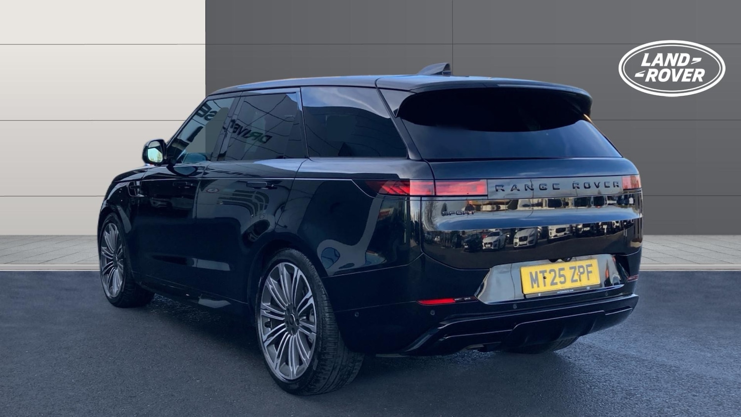 Used Land Rover Range Rover Sport 2025 for sale - 76908462: Photo 2