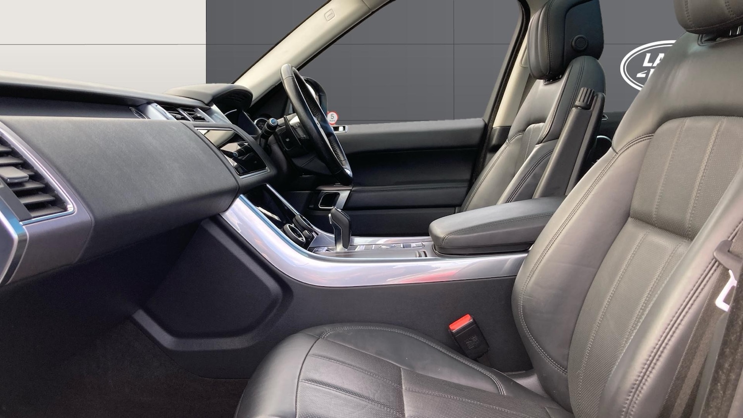 Used Land Rover Range Rover Sport 2018 for sale - 76494391: Photo 3