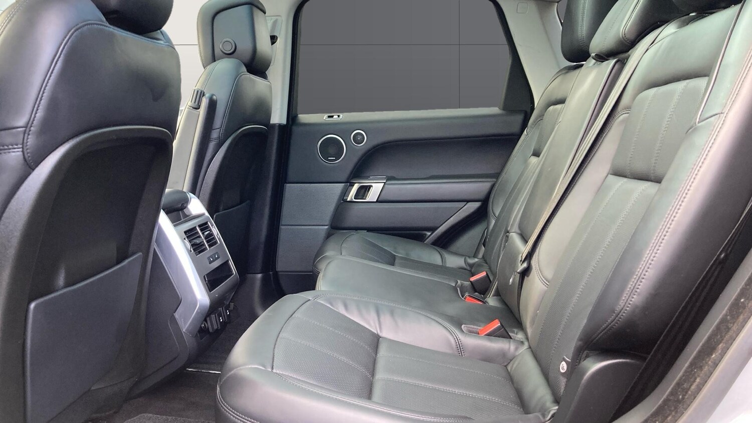 Used Land Rover Range Rover Sport 2018 for sale - 76494391: Photo 4