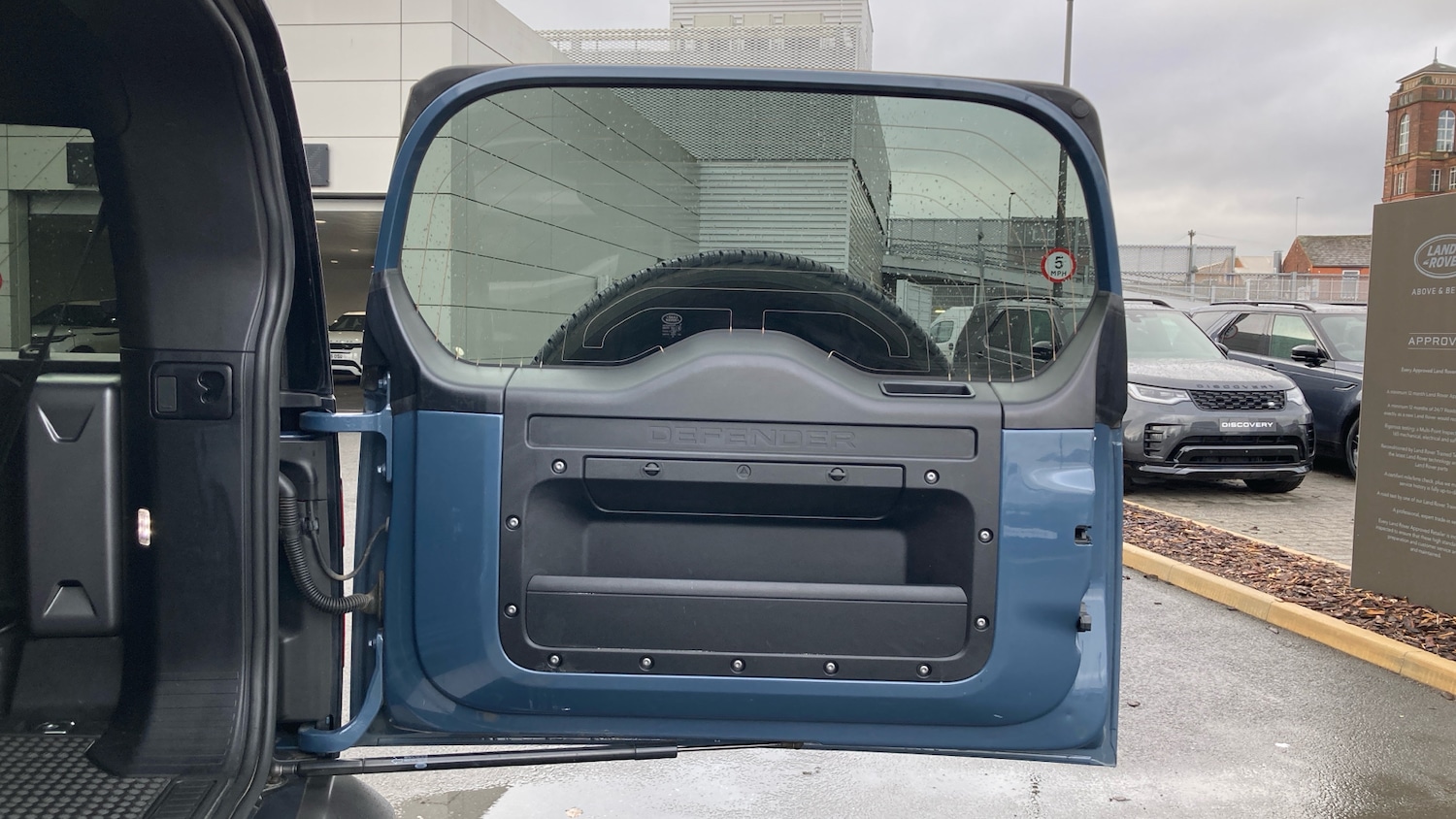 Used Land Rover Defender 2022 for sale - 77435585: Photo 27