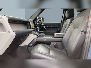 Used Land Rover Defender 2022 for sale - 77435585: Photo