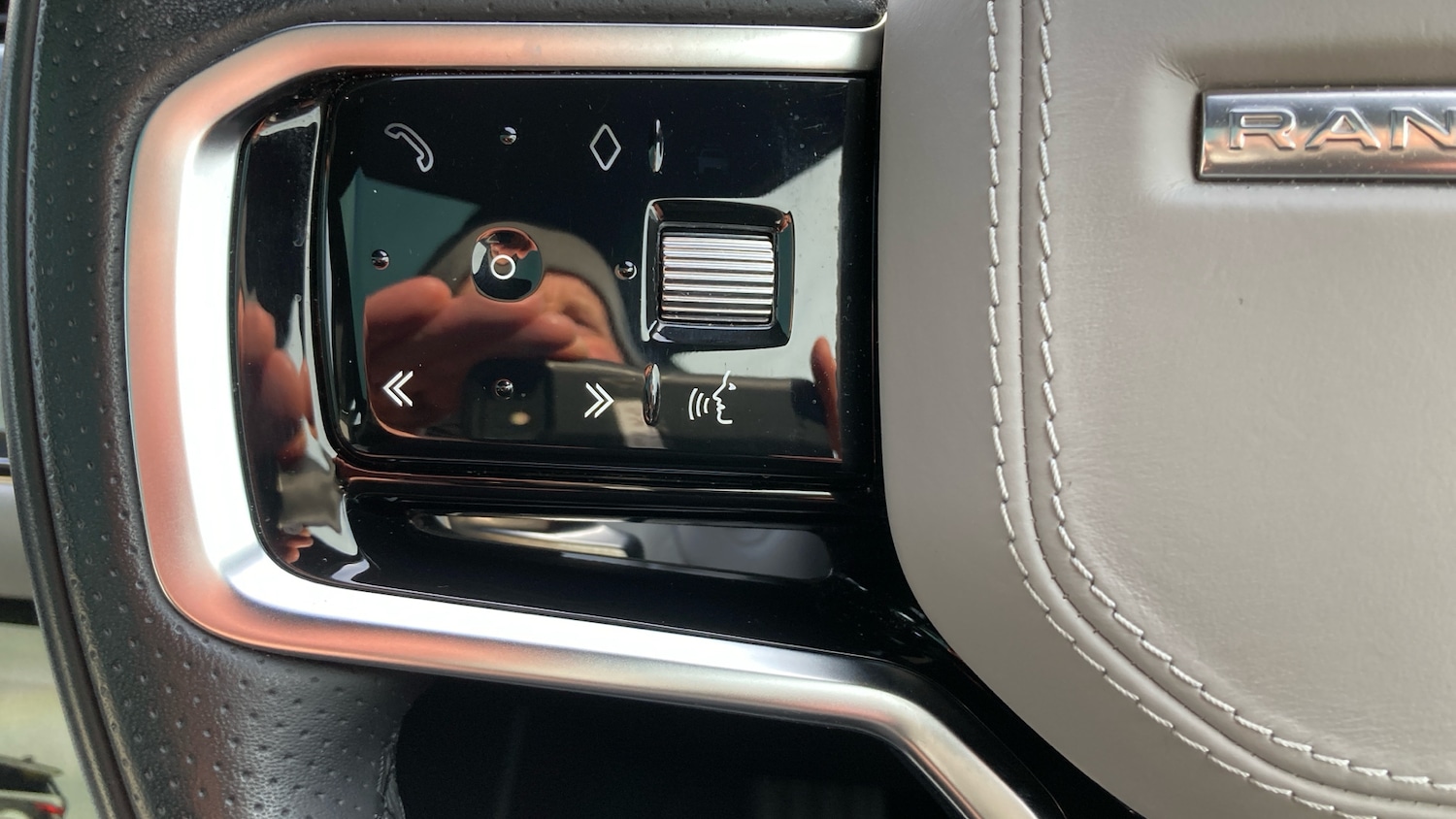 Used Land Rover Range Rover Evoque 2022 for sale - 76603294: Photo 43