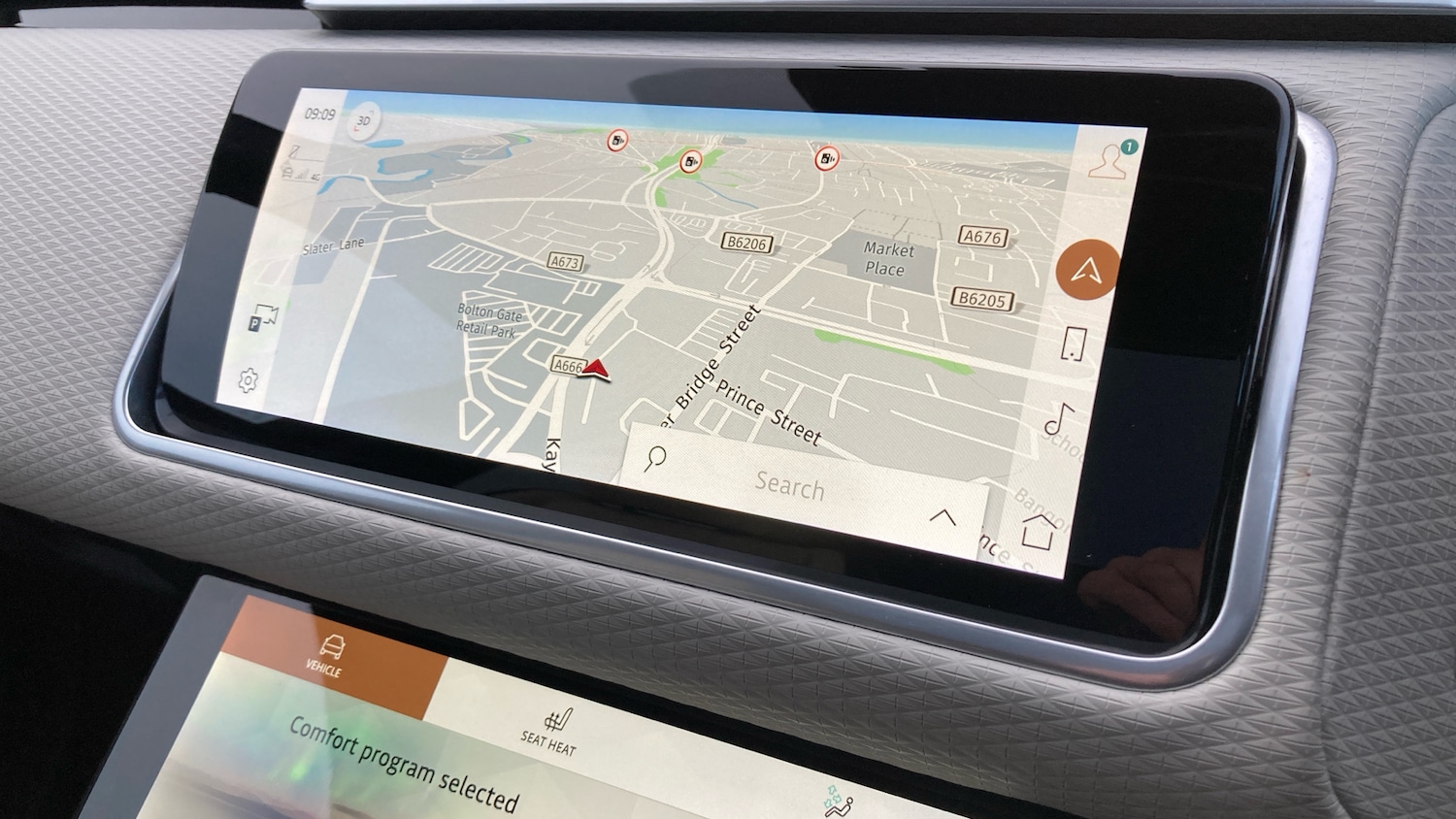 Used Land Rover Range Rover Velar 2023 for sale - 76957360: Photo 11