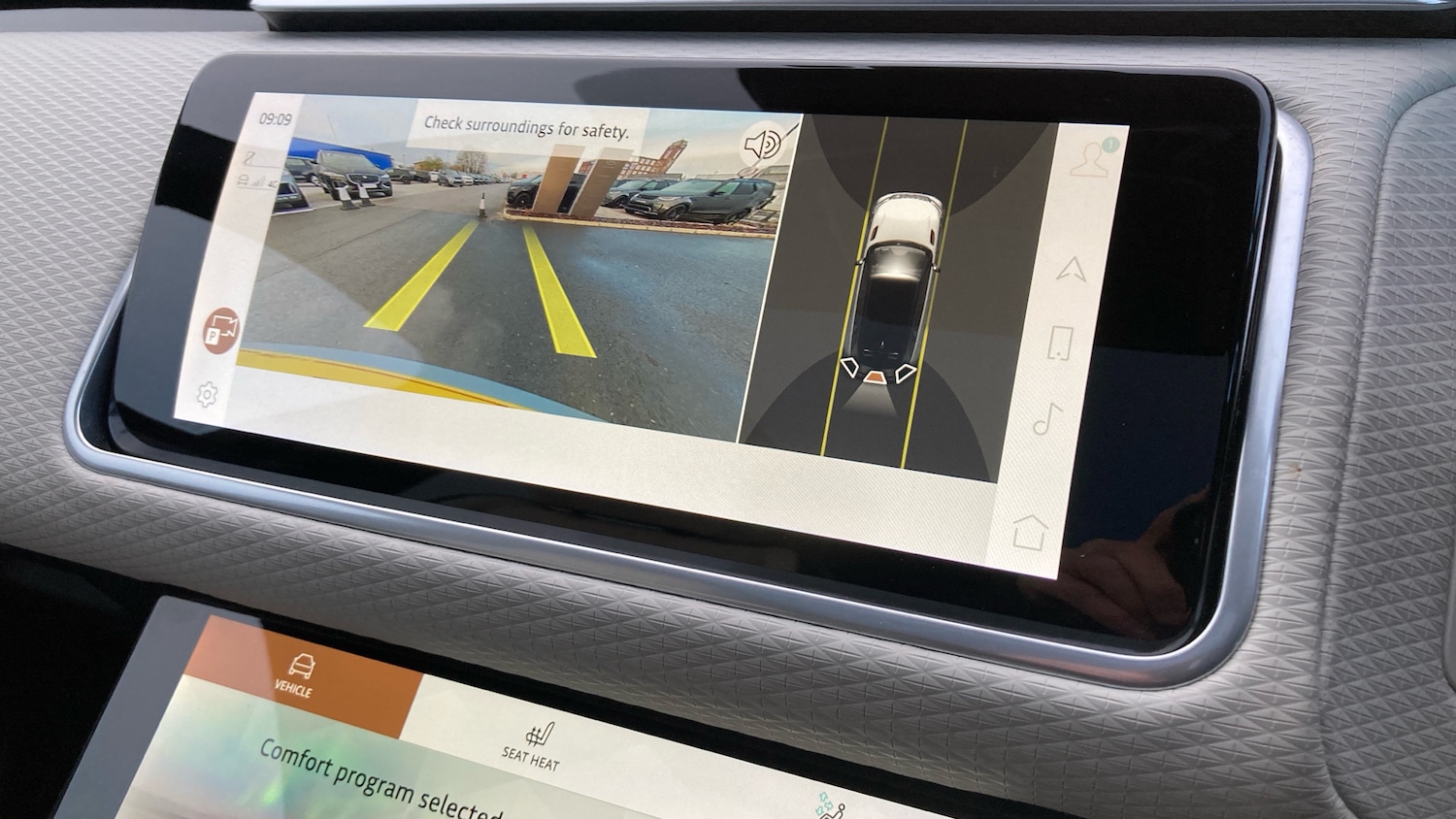 Used Land Rover Range Rover Velar 2023 for sale - 76957360: Photo 12