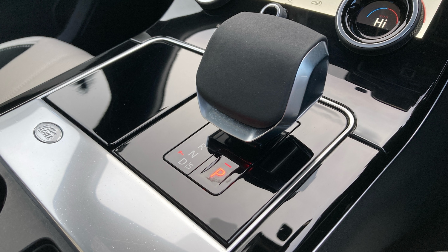 Used Land Rover Range Rover Velar 2023 for sale - 76957360: Photo 13