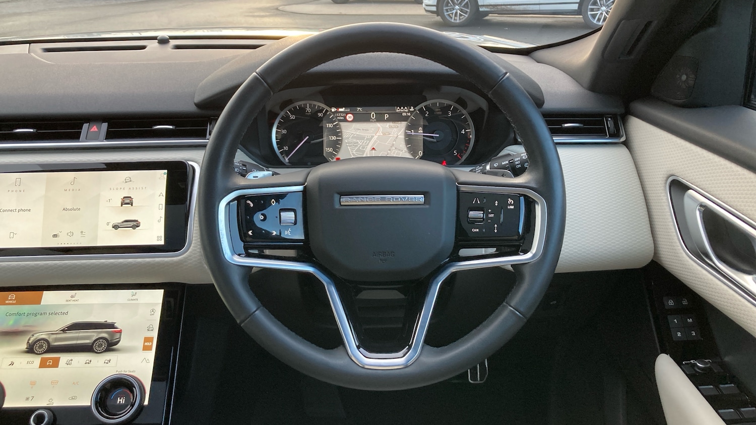 Used Land Rover Range Rover Velar 2023 for sale - 76957360: Photo 15