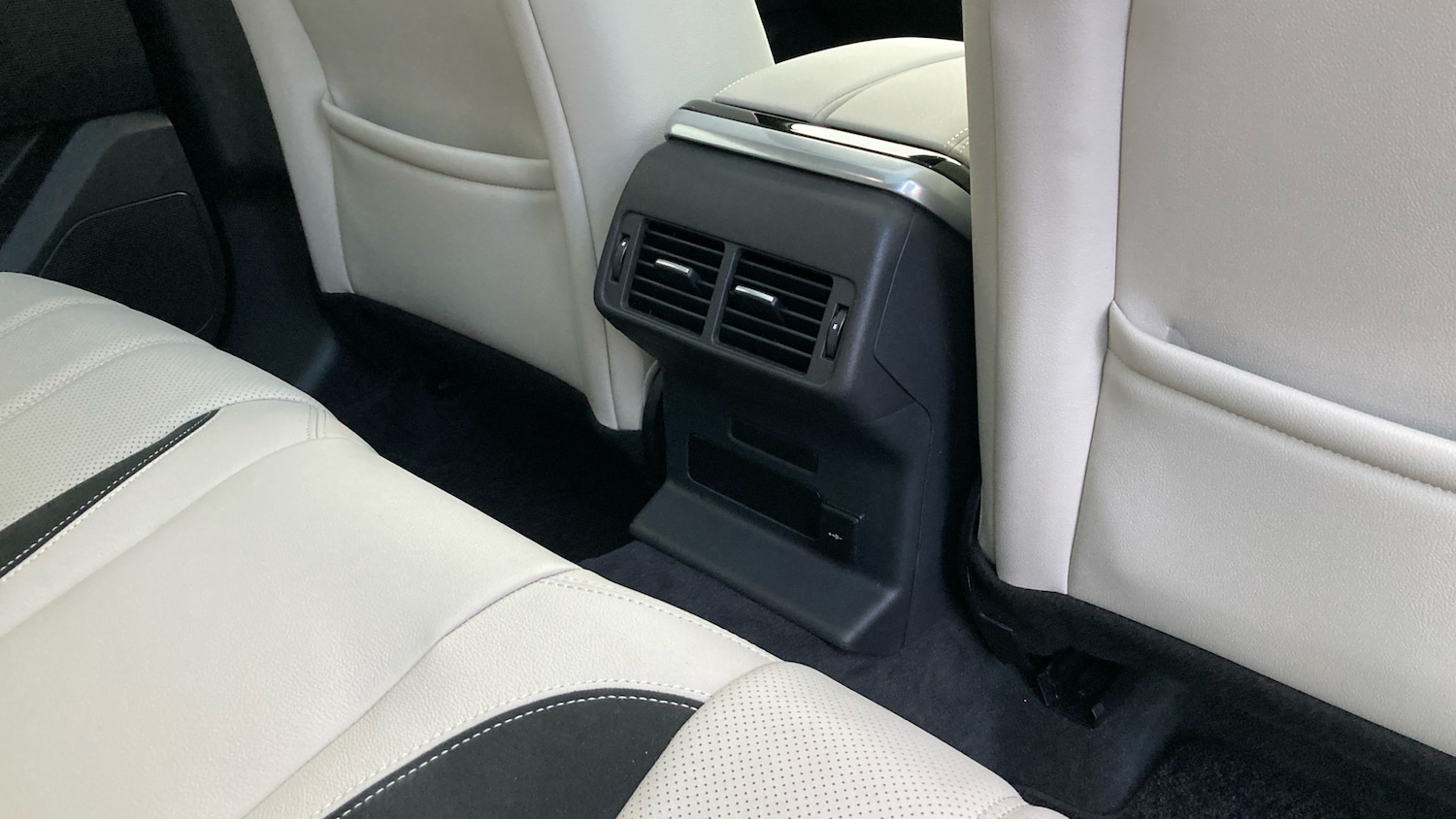 Used Land Rover Range Rover Velar 2023 for sale - 76957360: Photo 18