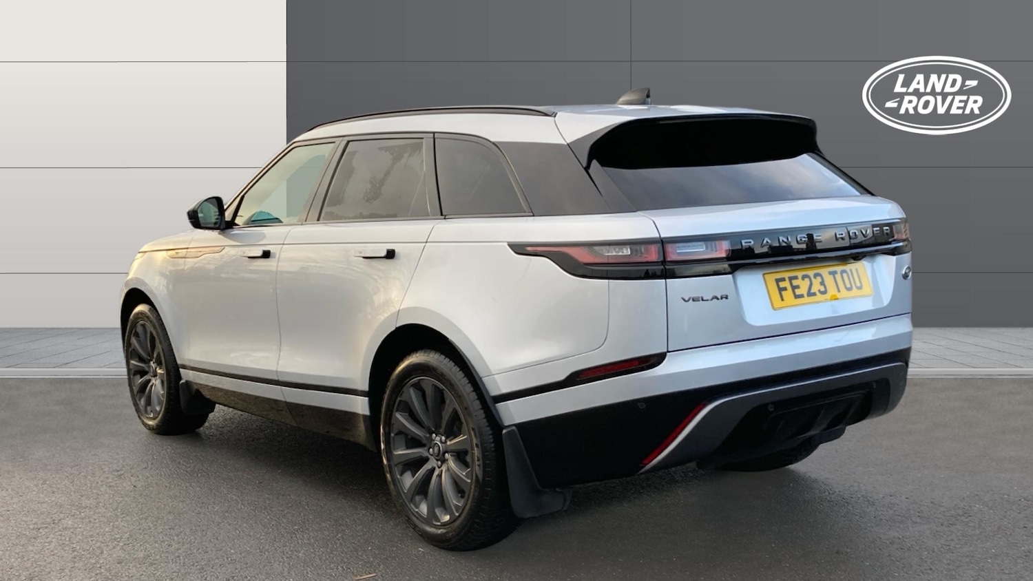 Used Land Rover Range Rover Velar 2023 for sale - 76957360: Photo 2