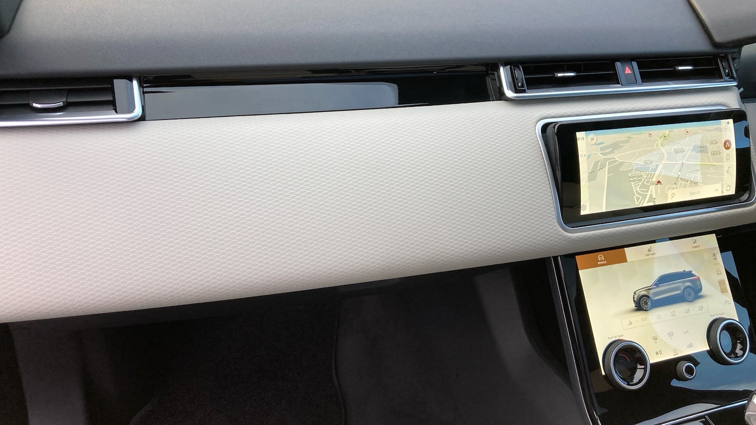 Used Land Rover Range Rover Velar 2023 for sale - 76957360: Photo 26