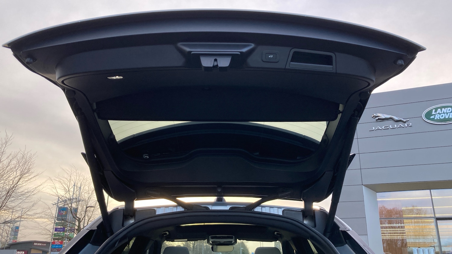 Used Land Rover Range Rover Velar 2023 for sale - 76957360: Photo 27