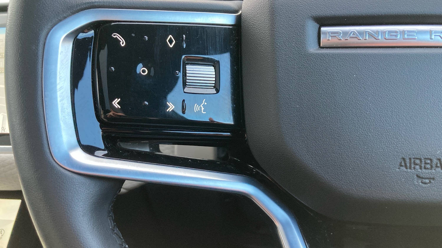 Used Land Rover Range Rover Velar 2023 for sale - 76957360: Photo 43