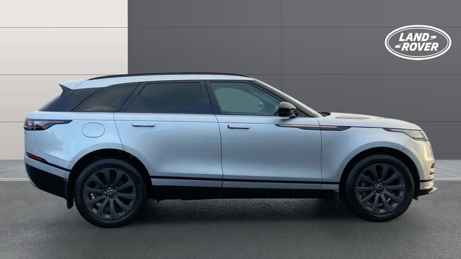 Used Land Rover Range Rover Velar 2023 for sale - 76957360: Photo 5