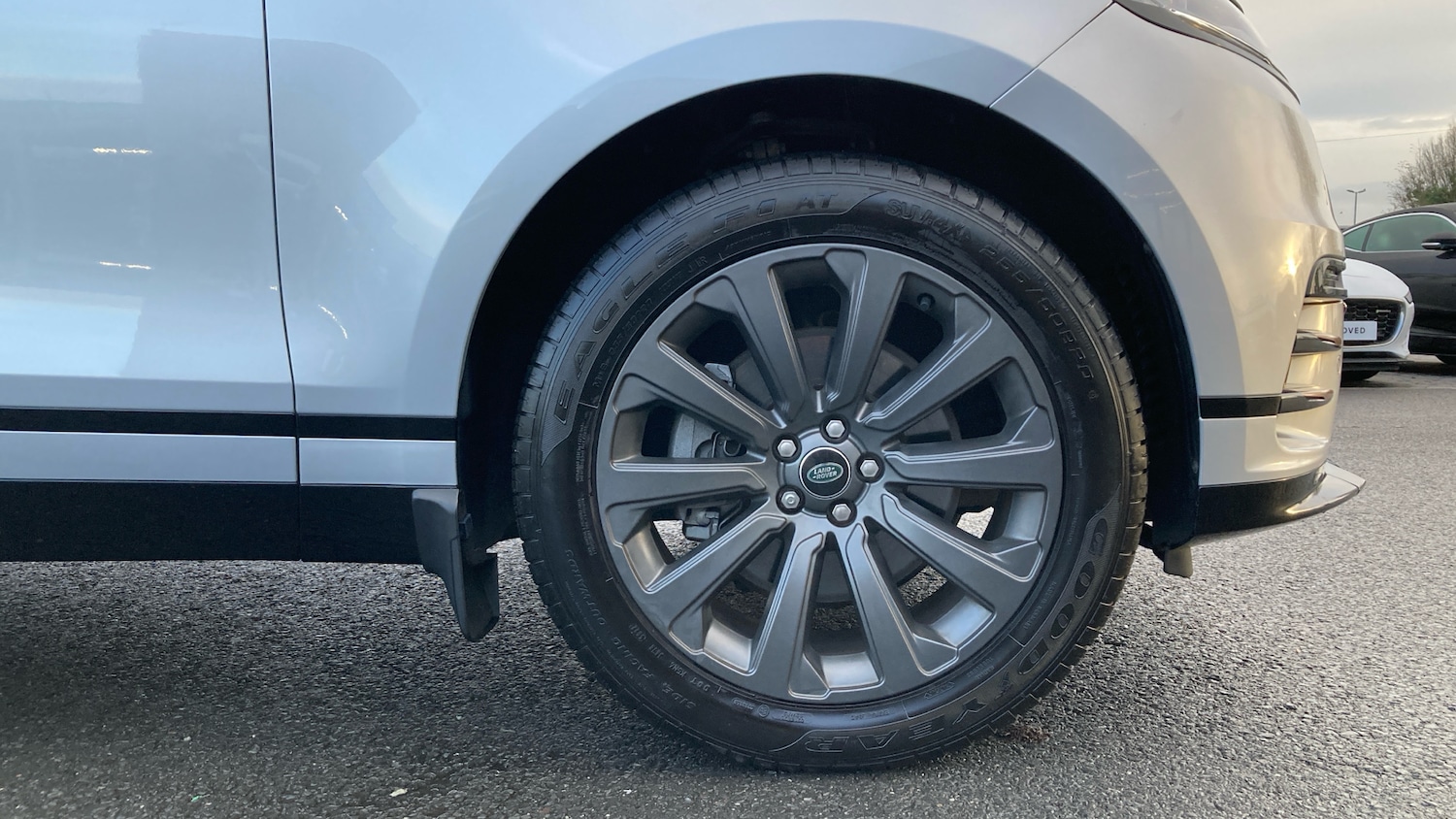 Used Land Rover Range Rover Velar 2023 for sale - 76957360: Photo 8