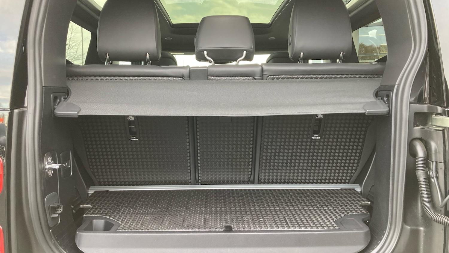 Used Land Rover Defender 2025 for sale - 76835346: Photo 10