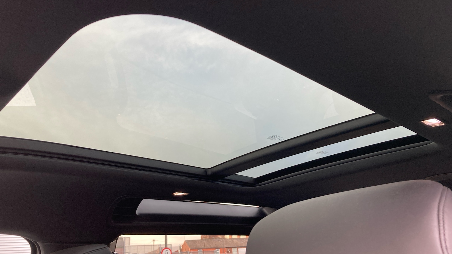 Used Land Rover Defender 2025 for sale - 76835346: Photo 21