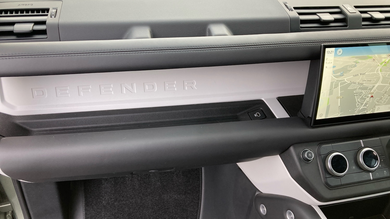 Used Land Rover Defender 2025 for sale - 76835346: Photo 26